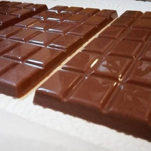Load image into Gallery viewer, Salted Peanut Butter Chocolate Bar (24pc) - Hot Shot Chocolate